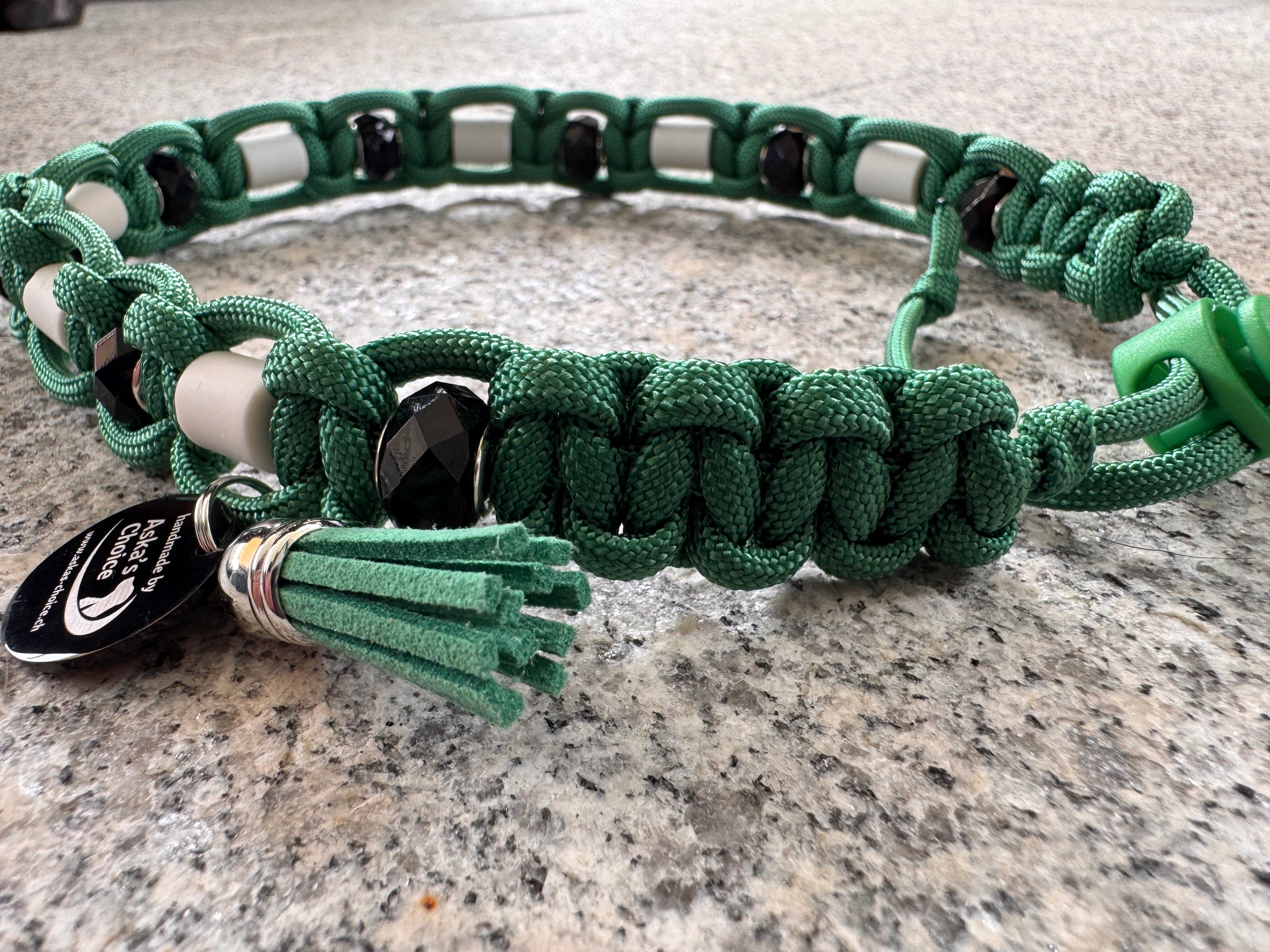 EM-Keramik Halsband "Green Meadow“, 40-46cm