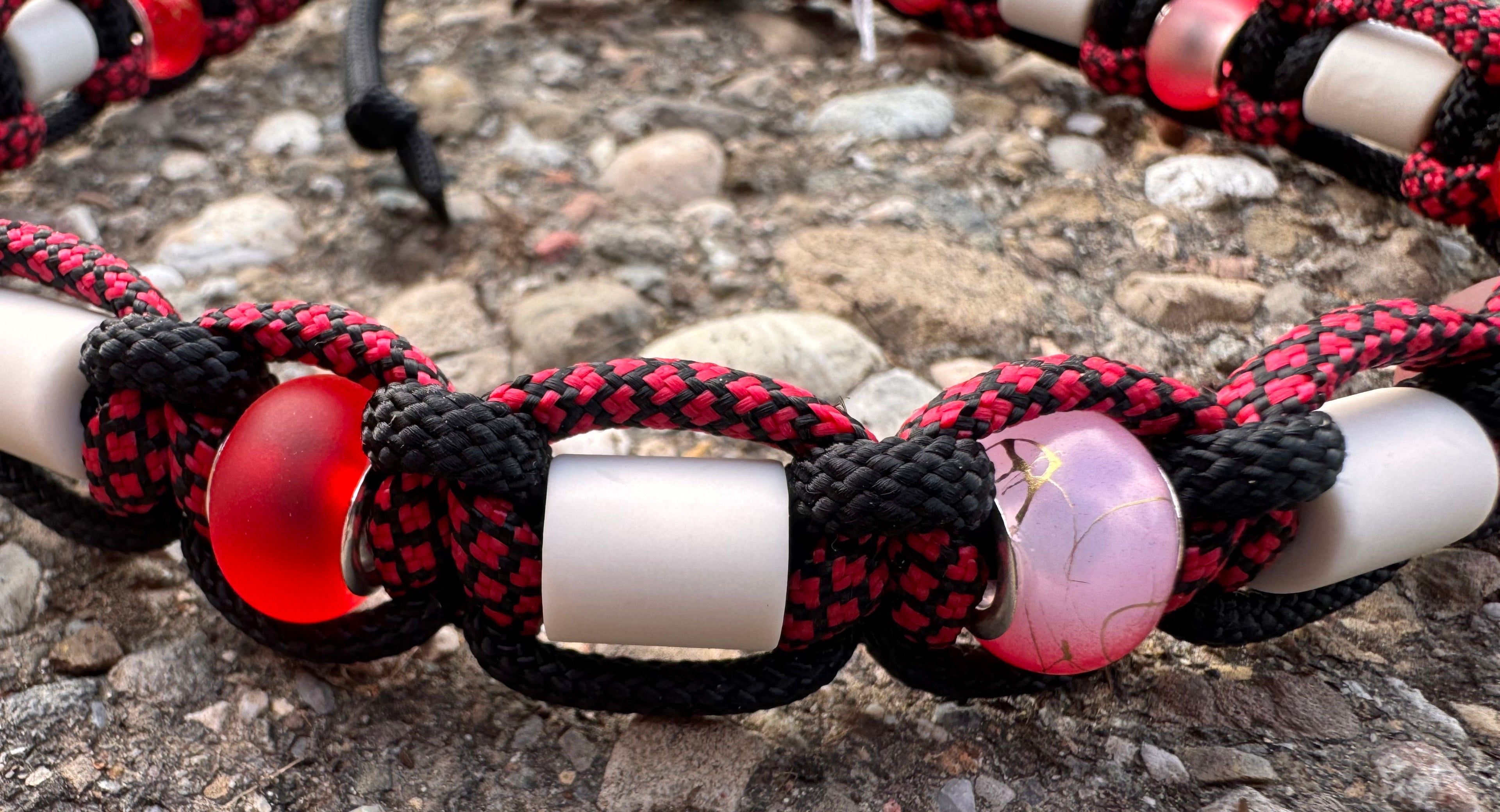 EM-Keramik Halsband "Bloody Mary“, 38-42cm