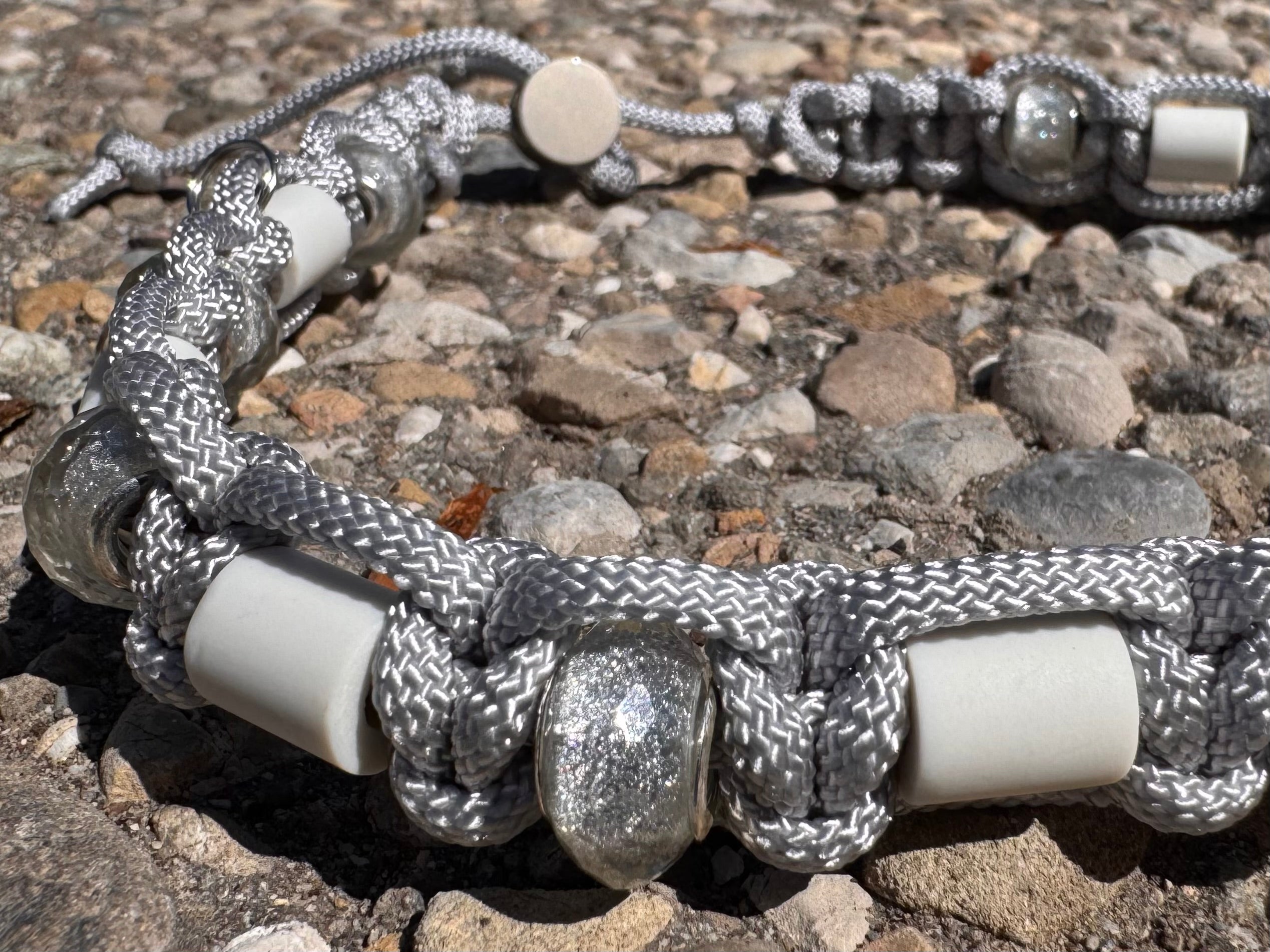 EM-Keramik Halsband "Silverlining“, 43-49 cm