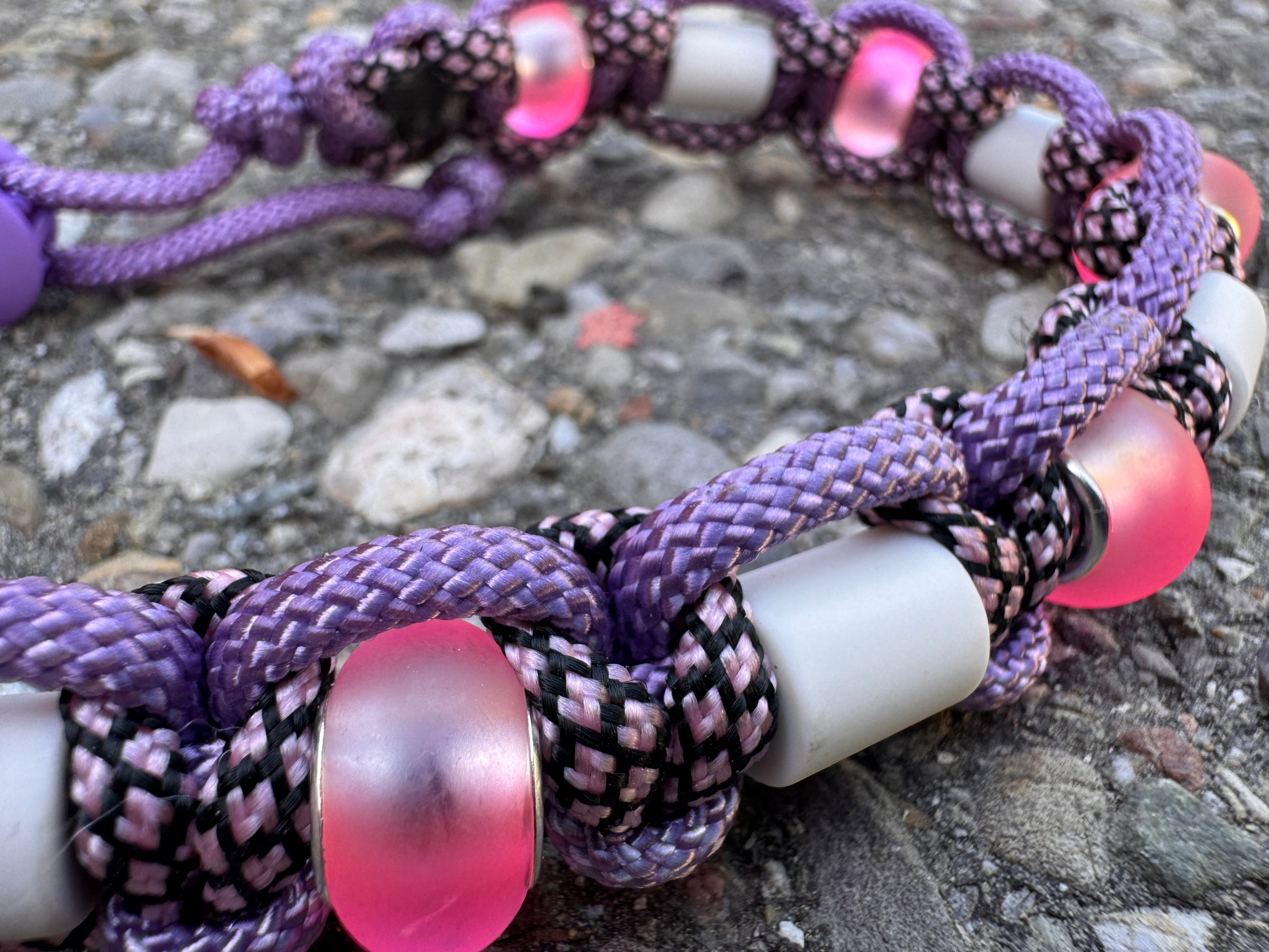 EM-Keramik Halsband "Velvet Rose“, 35-40cm