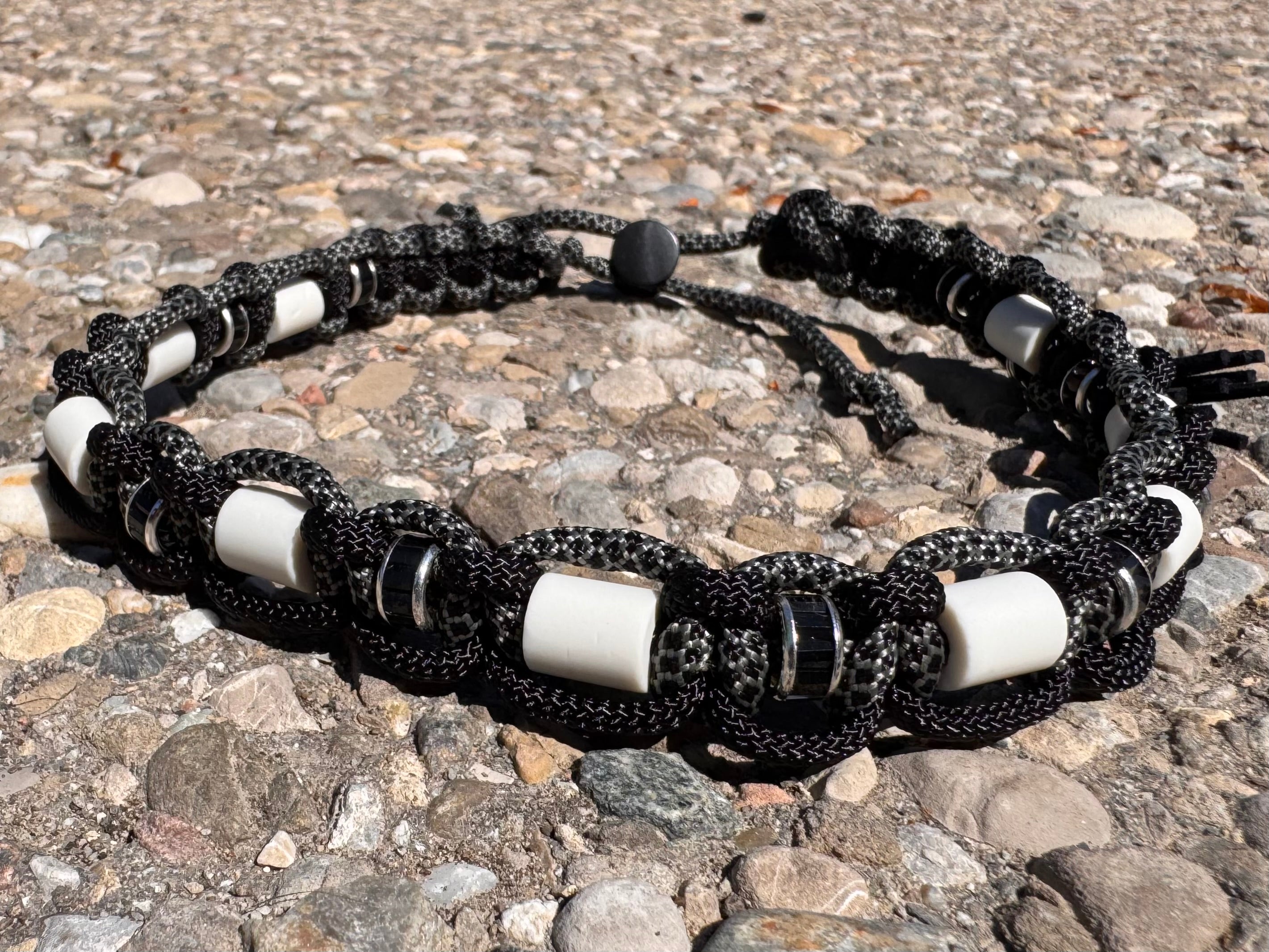 EM-Keramik Halsband "Obsidian“, 44-50cm