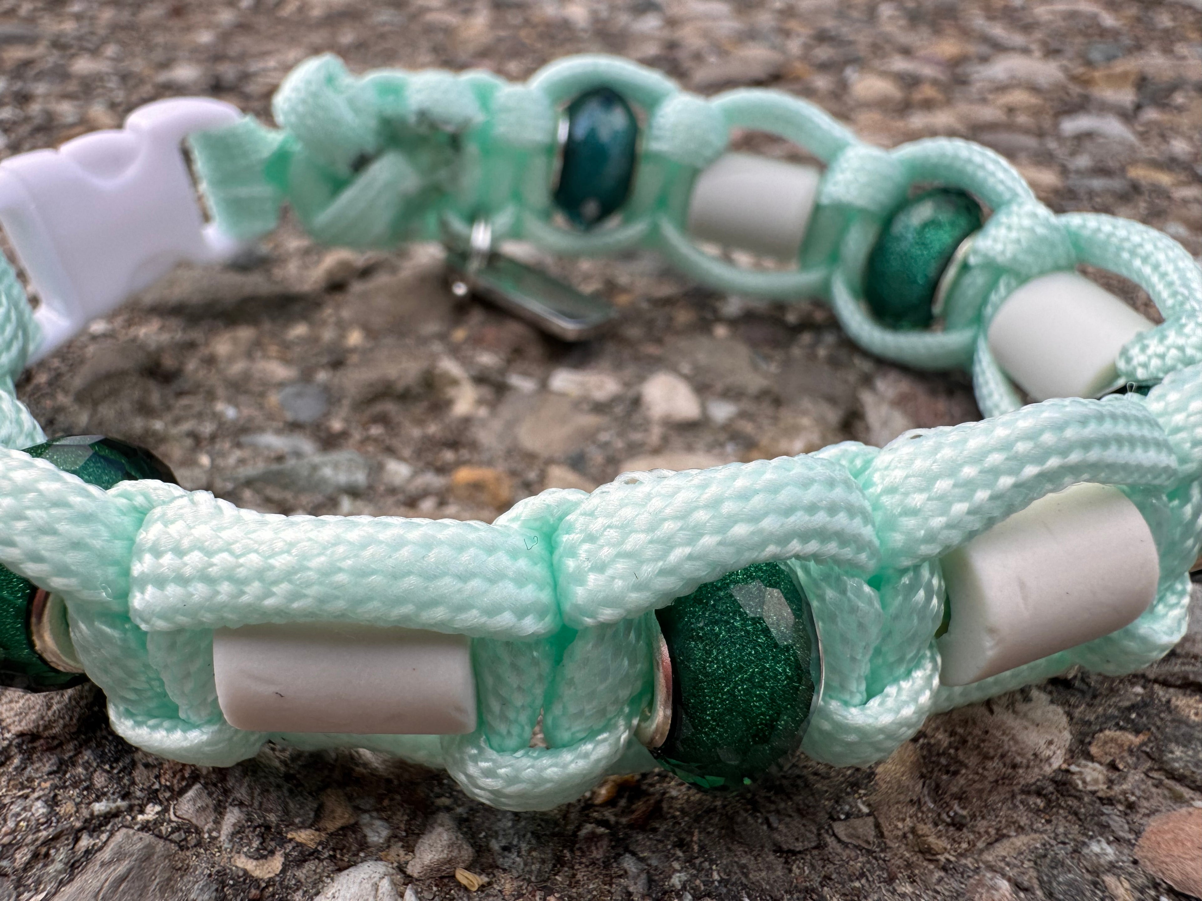 EM-Keramik Halsband "Fresh Mint", 24.5cm