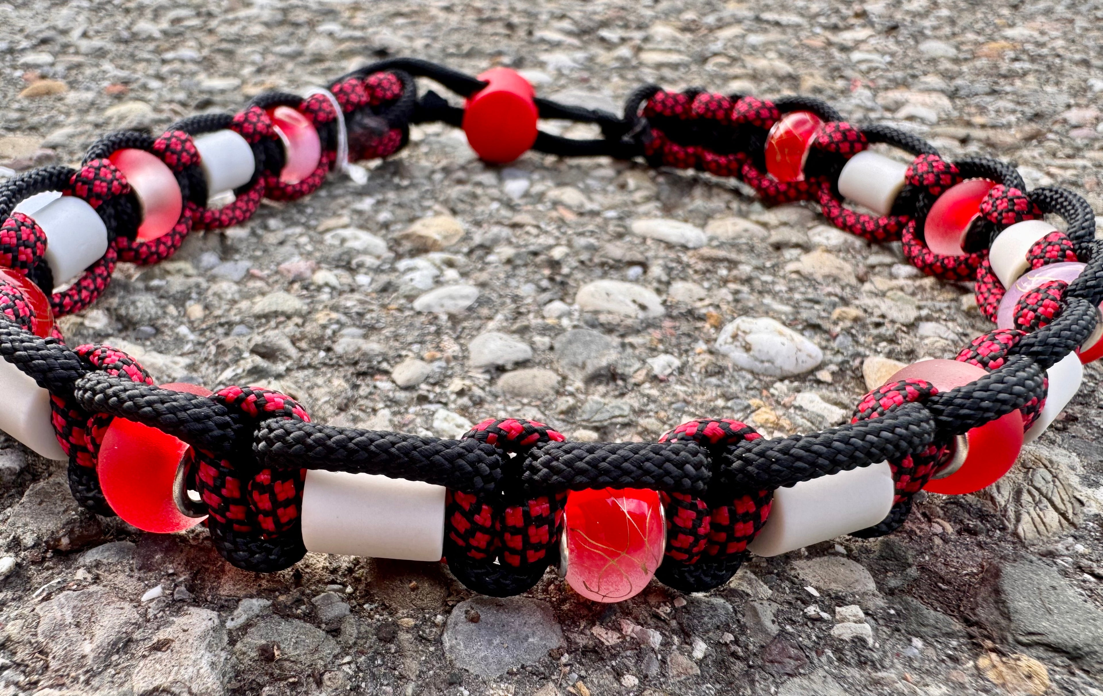 EM-Keramik Halsband "Bloody Mary“, 38-42cm