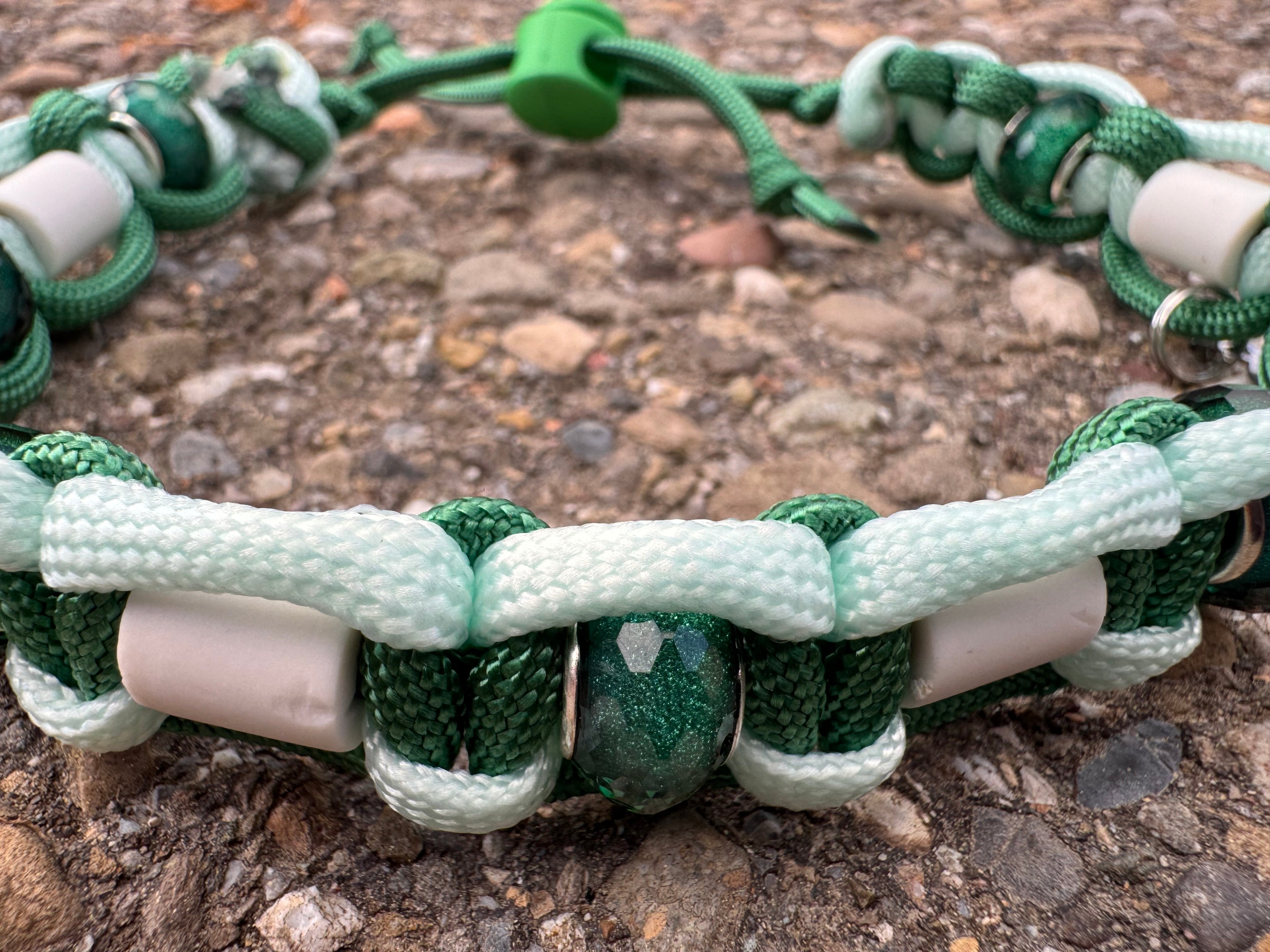 EM-Keramik Halsband "Emerald“, 30-34 cm
