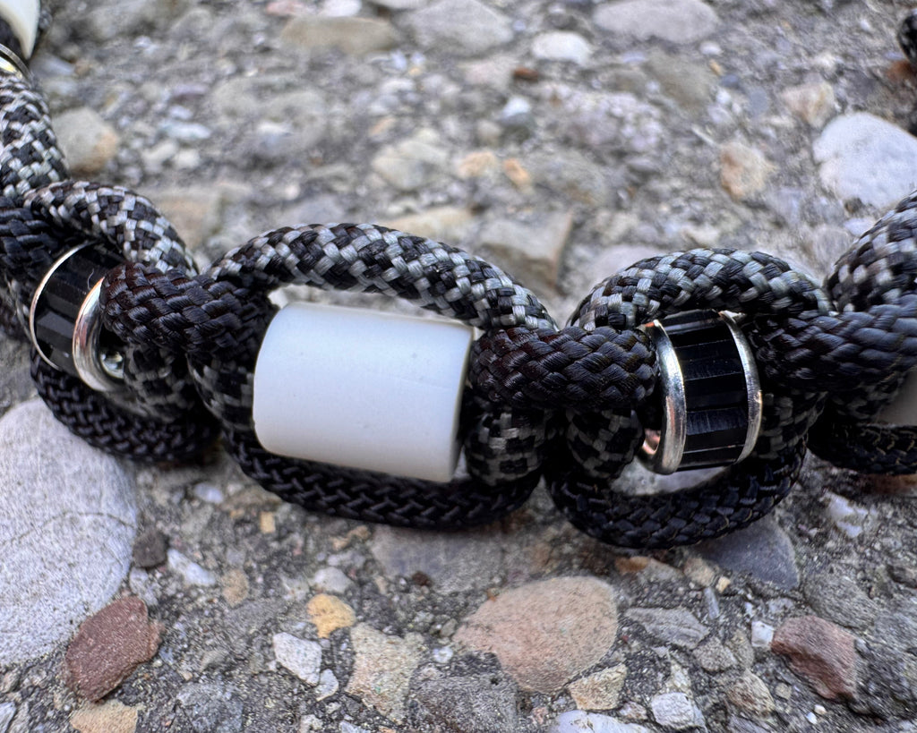 EM-Keramik Halsband "Obsidian“, 44-50cm