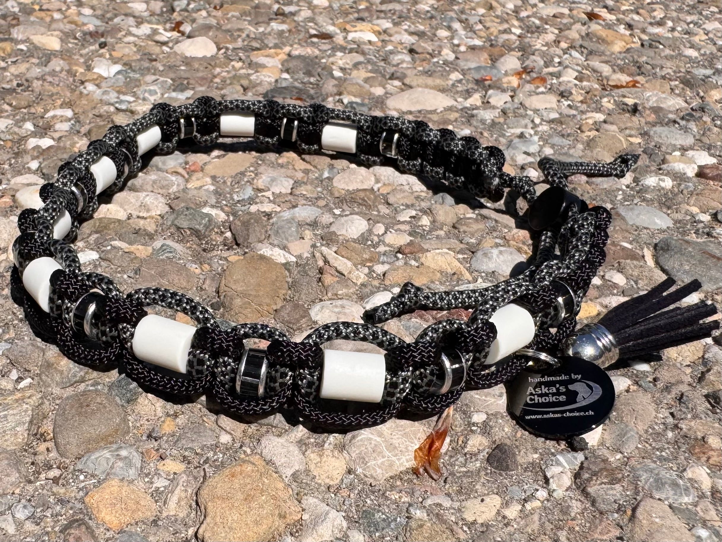 EM-Keramik Halsband "Obsidian“, 44-50cm