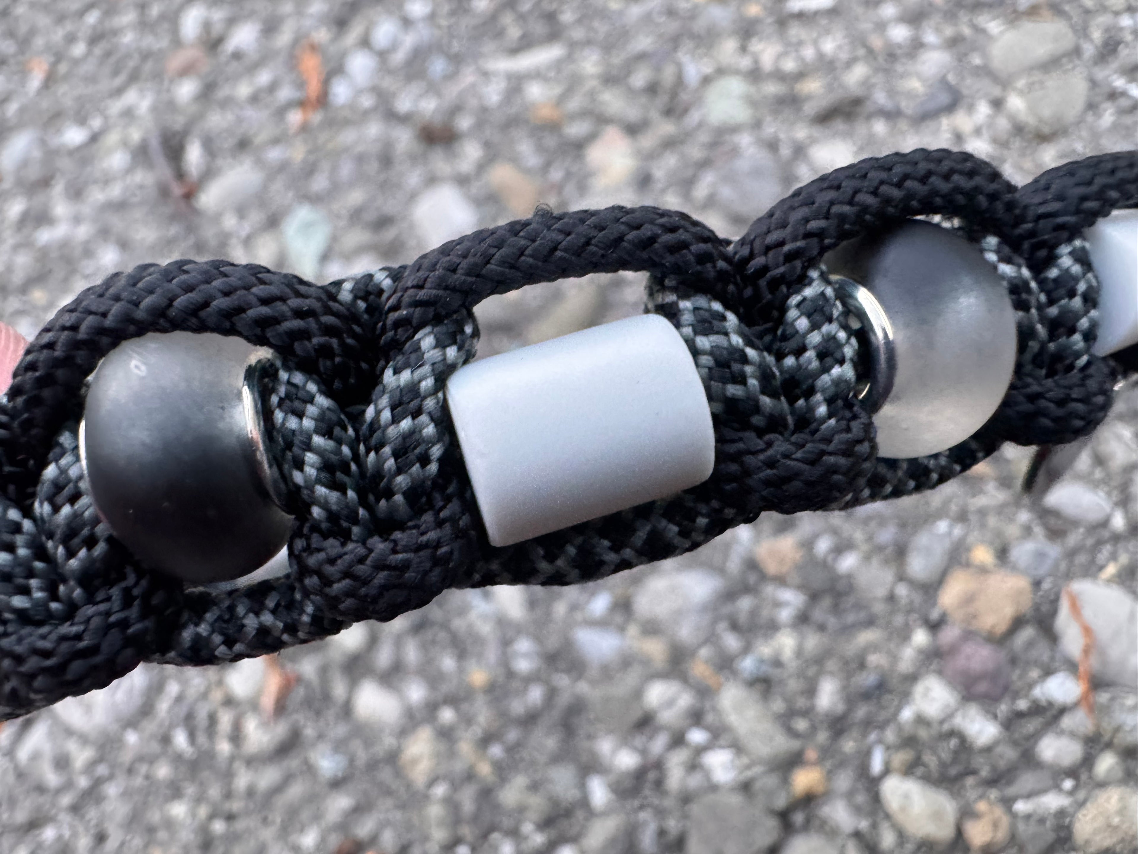 EM-Keramik Halsband "Black Work", 42cm