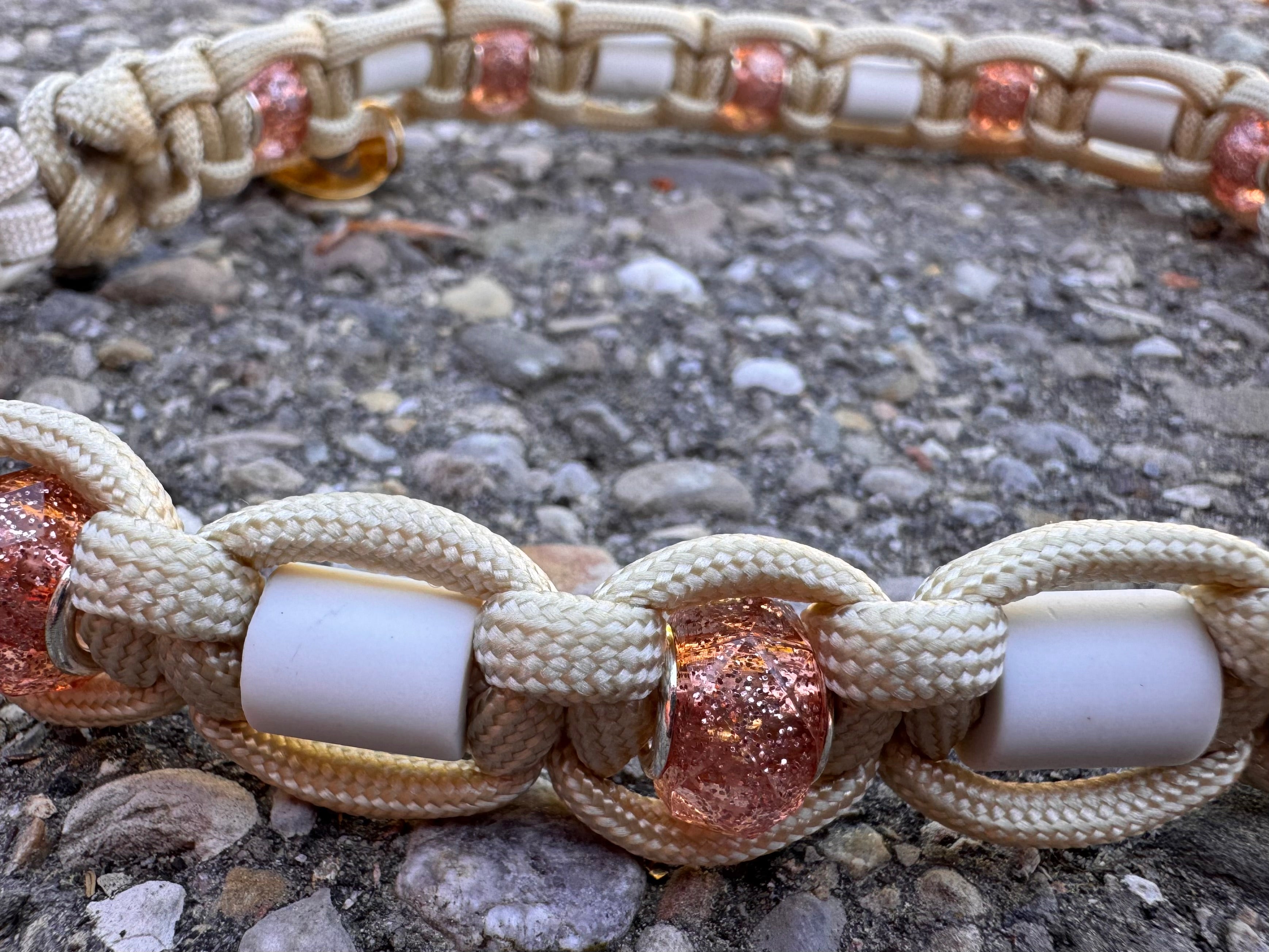 EM-Keramik Halsband "Ivory“, 47 cm
