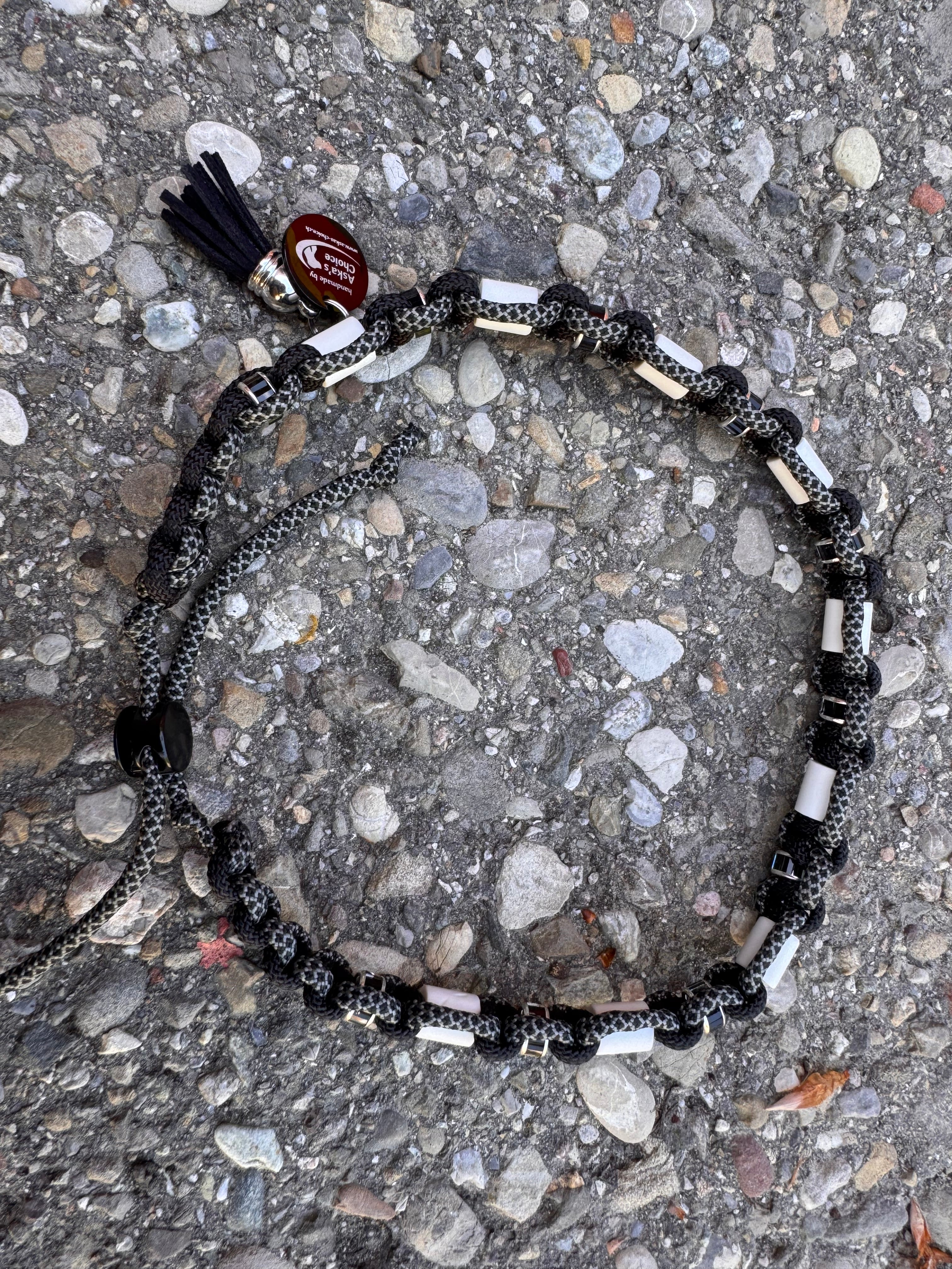 EM-Keramik Halsband "Obsidian“, 44-50cm