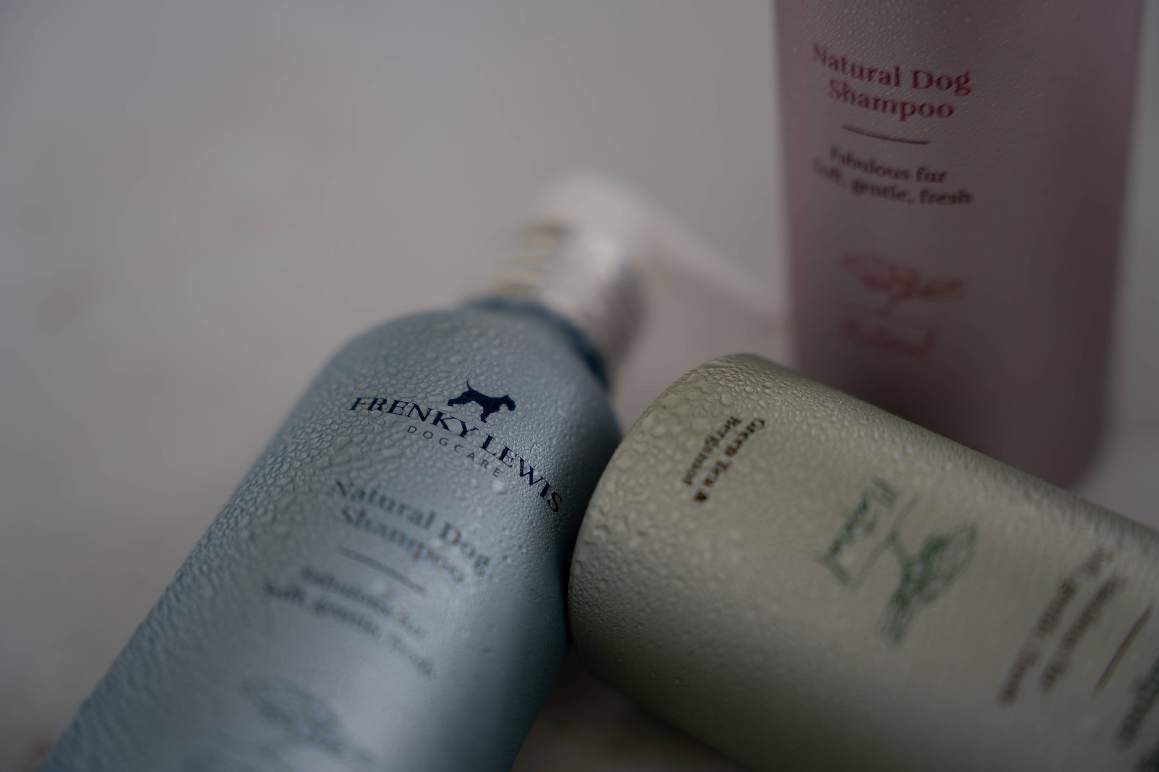 Hundefreundliches Shampoo 200 ml – Weisse Rose, Lavendel, Ylang Ylang