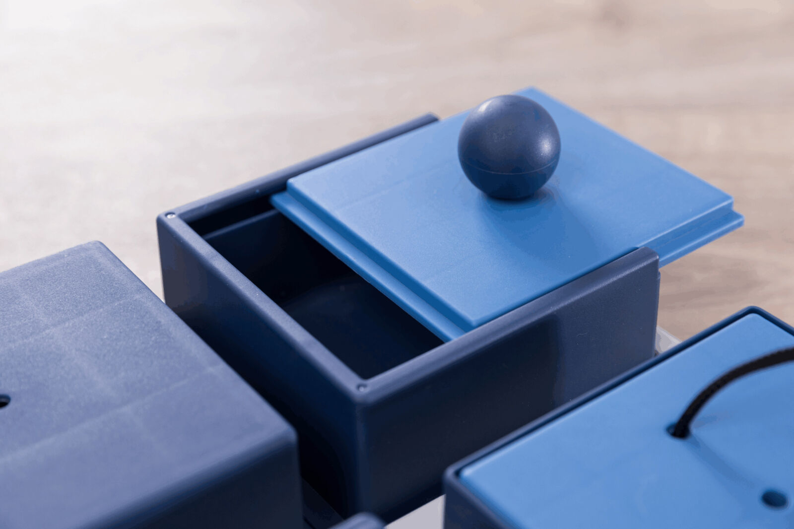 Trixie Dog Activity Poker Box, Level 2